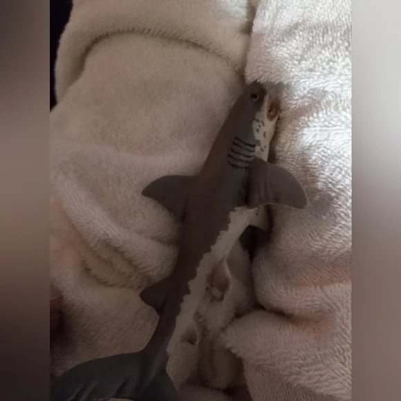 Vintage Shark Toy - Picture 6 of 11